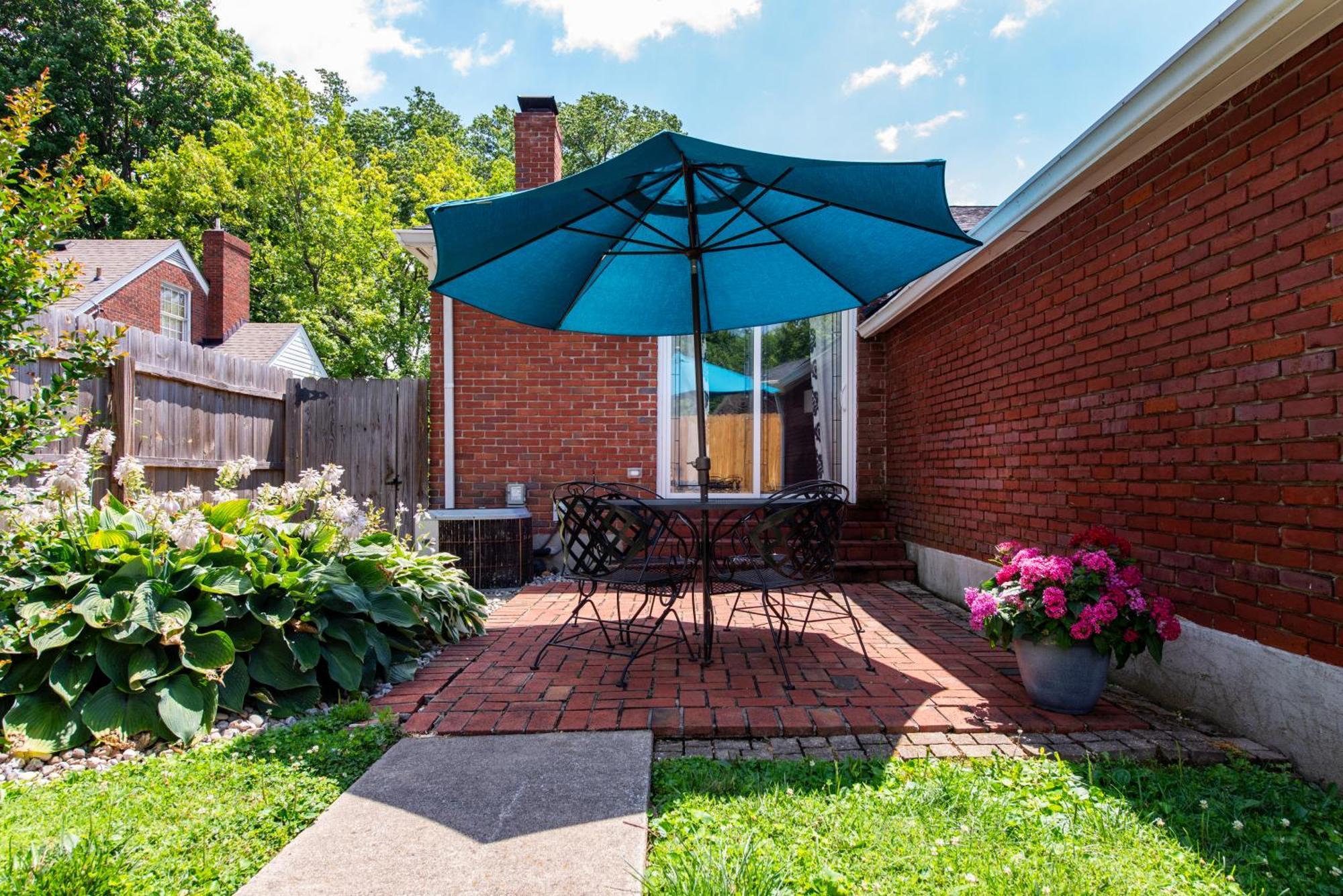 2 Living Rooms Close 2 Shopping & Restaurants Louisville Exterior photo