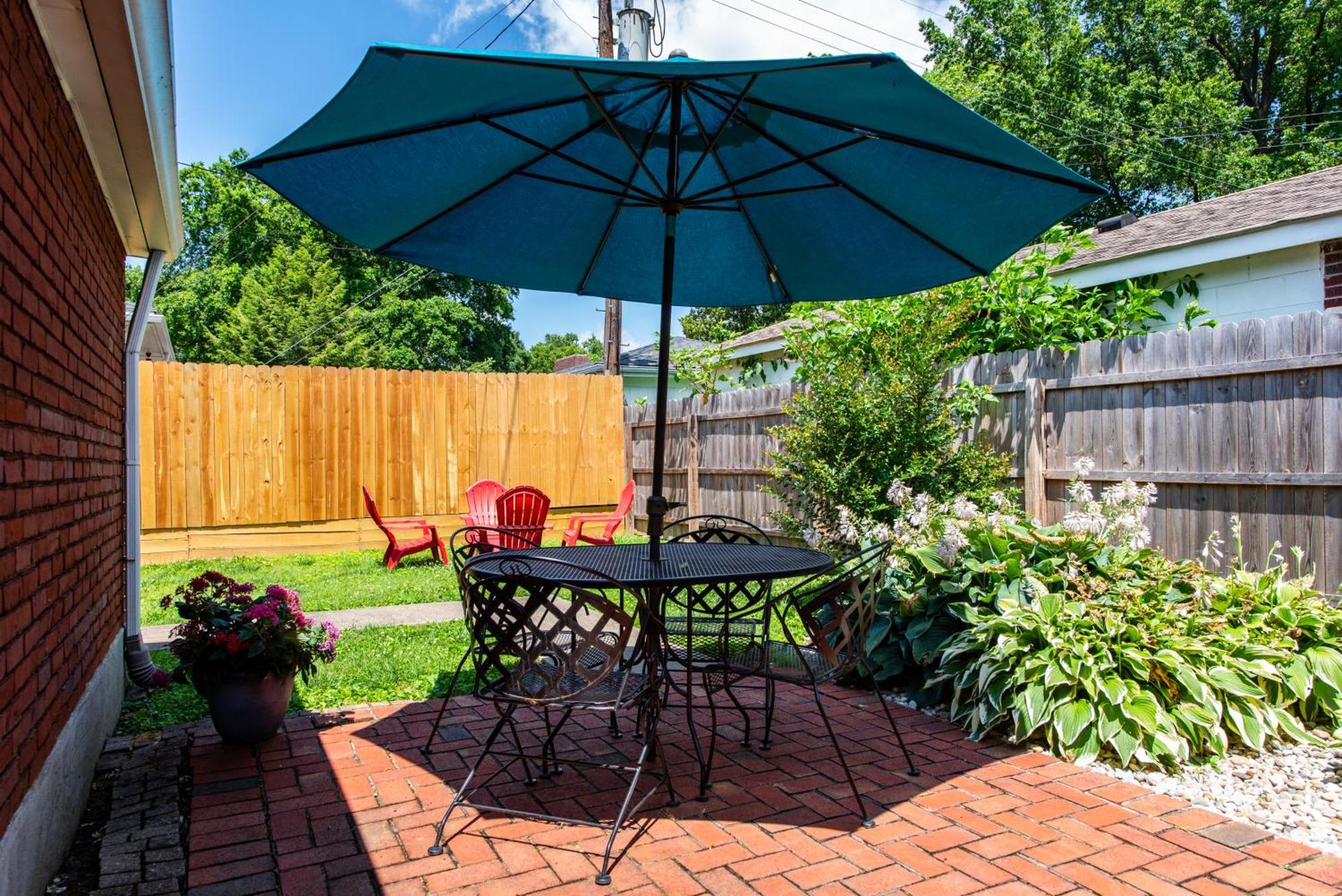 2 Living Rooms Close 2 Shopping & Restaurants Louisville Exterior photo